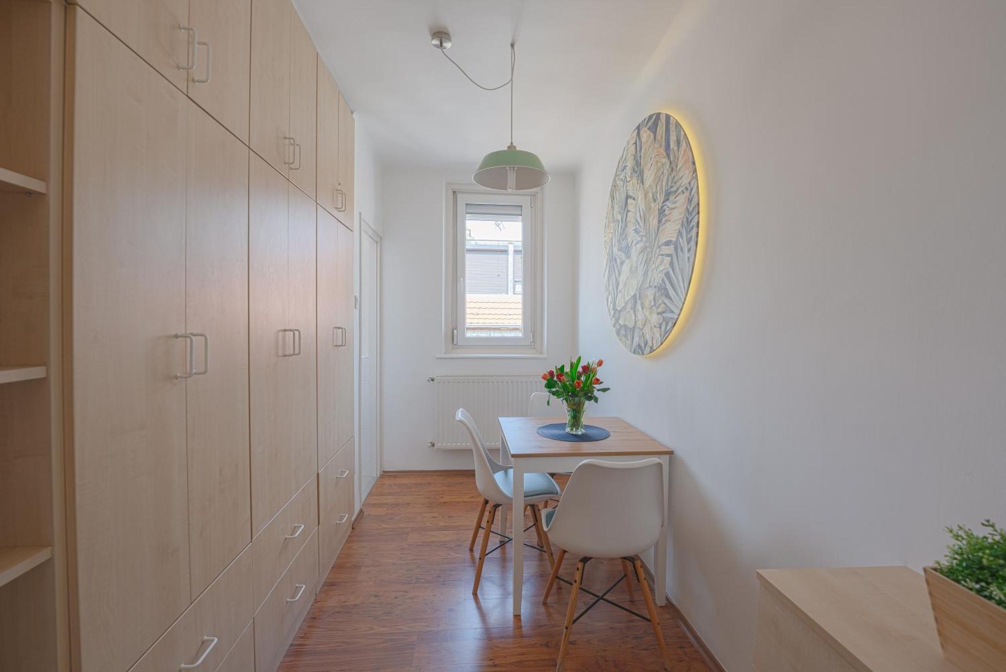 Peaceful Apartment Near Buda Castle And Chain Bridge Budapest Exterior photo